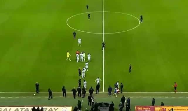 Adana Demirspor Galatasaray maçının 33. dakikasında sahadan çekildi