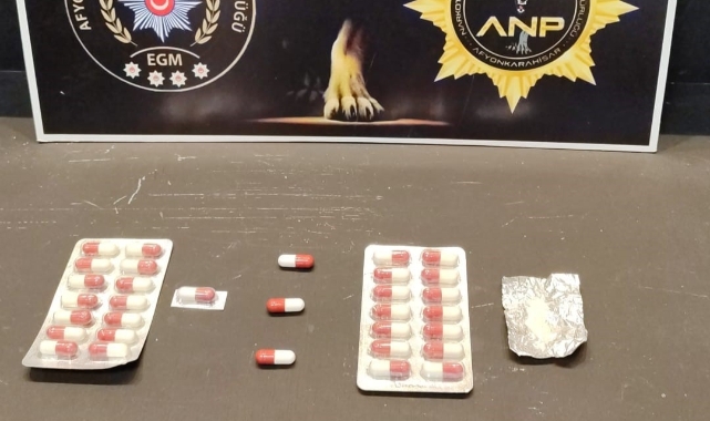 Afyonkarahisar'da uyuşturucu operasyonu! 2 kişi gözaltına alındı