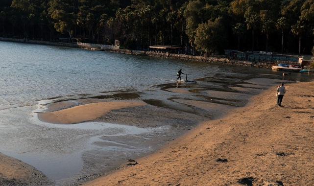 Akyaka'da deniz suyu 12 metre çekildi! Uzmanlar açıklama yaptı