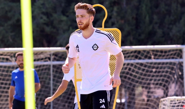 Altay'da Erdem bağlarını kopardı
