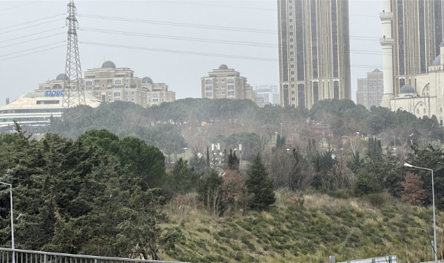 Ataşehir'de kar yağışı başladı