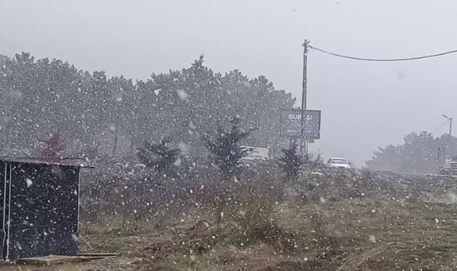 Aydos’ta kar yağışı başladı