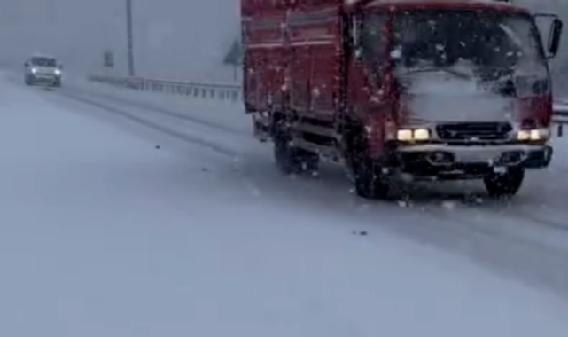 Balıkesir-Bursa yolunda TIR kaydı!