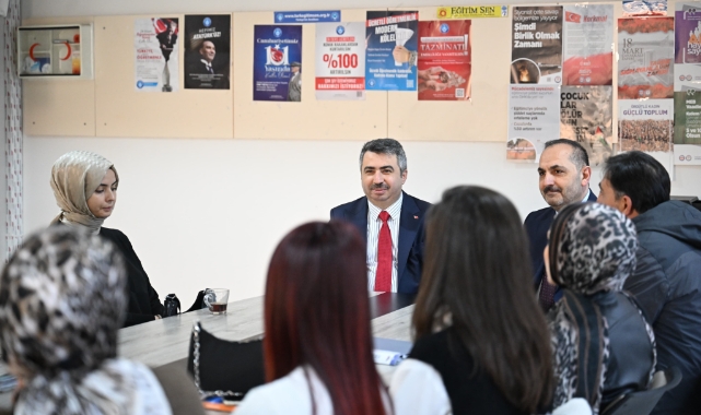Başkan Yılmaz öğrencilerle bir araya geldi