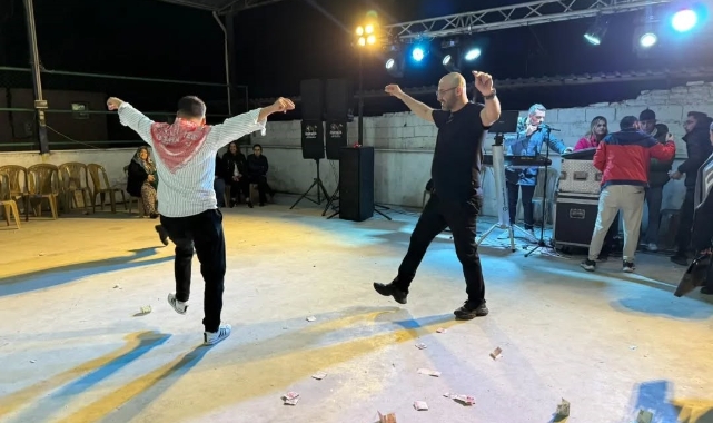 Başkan Zencirci, asker adaylarıyla zeybek oynadı