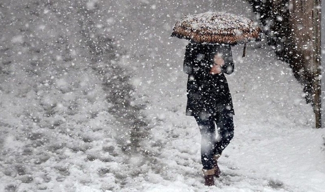 Bitlis’te okullara kar nedeniyle 1 gün ara verildi
