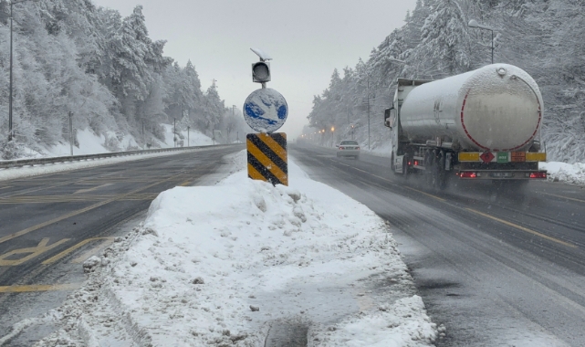 Bolu Dağı geçişinde ulaşım rahat sağlanıyor