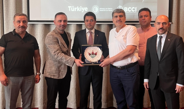 BTSO mobilya sektörünün ihracat hedefleri için Dubai’de