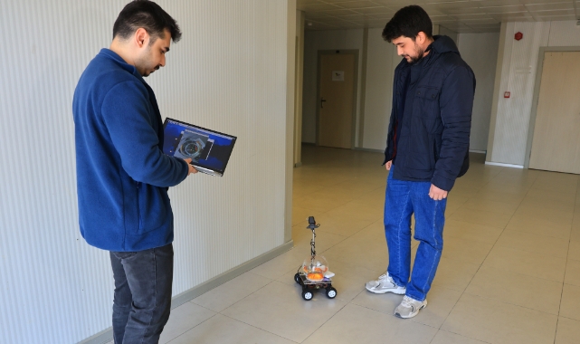 Bu balık araba sürüyor