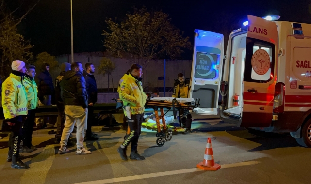 Bursa'da direksiyon hakimiyetini kaybeden motosiklet sürücüsü bariyerlere çarptı