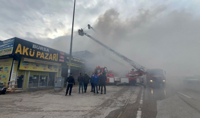 Bursa'da dumanlar gökyüzünü kapladı! Alevler başka iş yerine sıçradı
