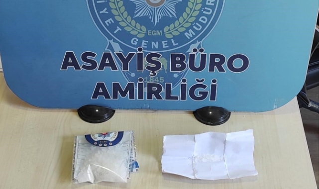 Bursa'da polisten kaçan otomobilden uyuşturucu madde çıktı