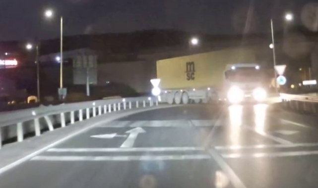Bursa'da ters yöne giren tır faciaya davetiye çıkardı
