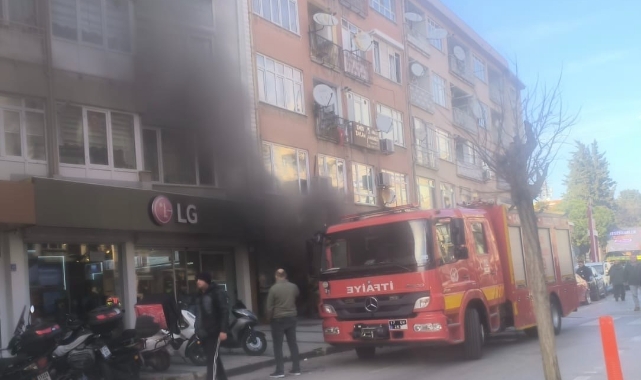 Çanakkale'de beyaz eşya dükkanında yangın çıktı!