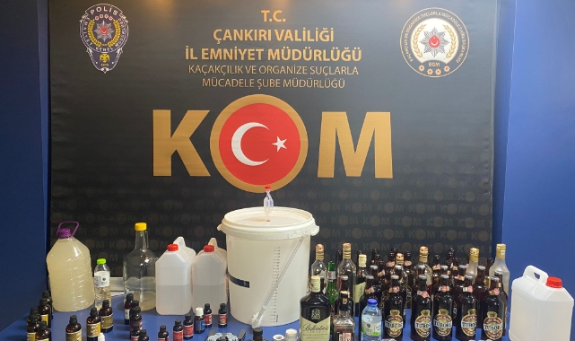 Çankırı’da 50 litre sahte alkol ve yapım malzemeleri ele geçirildi