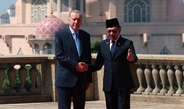 Cumhurbaşkanı Erdoğan'dan Malezya'da konuştu! "11 anlaşma imzaladık"