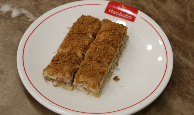 Diyarbakır'da "lotuslu soğuk baklava" üretildi