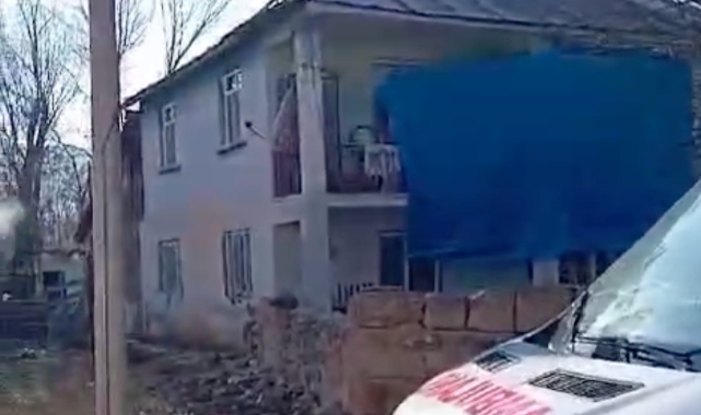 Elazığ’da yangına müdahale eden itfaiye personeli düştü!