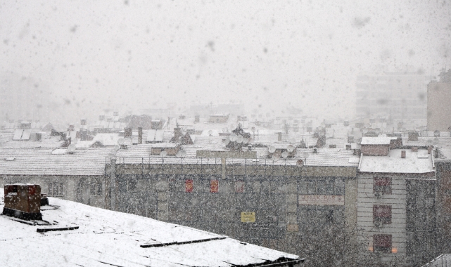 Elazığ’da yoğun kar yağışı başladı