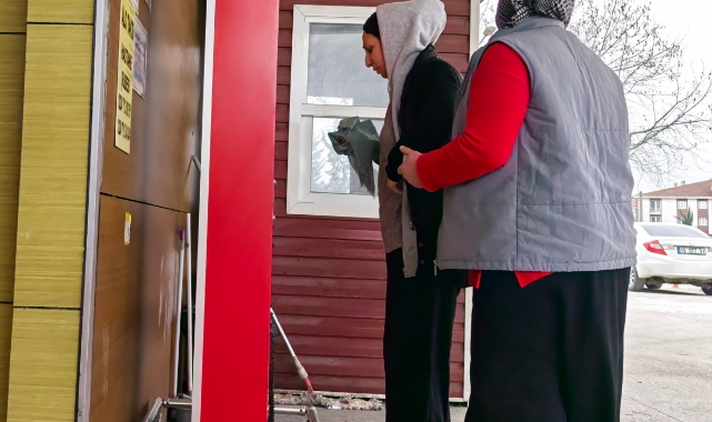 Elini makineye kaptıran işçi yaralandı