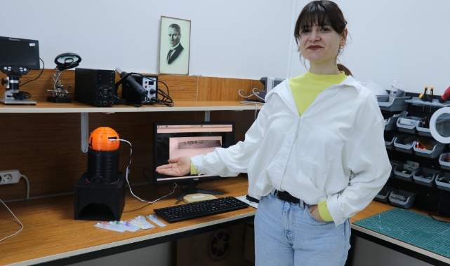Enkaz altında kalanlardan etkilendi, damar yolu açma robotu geliştirdi