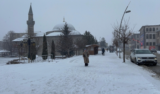 Erzurum beyaza büründü