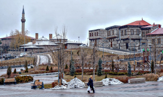 Erzurum’da bir yılda 4 bin 550 çift evlendi