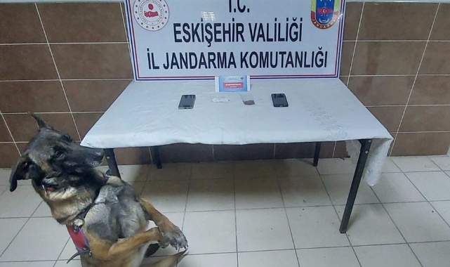 Eskişehir'de uyuşturucu madde ticareti yapmayı planlayan 2 şüpheli yakalandı