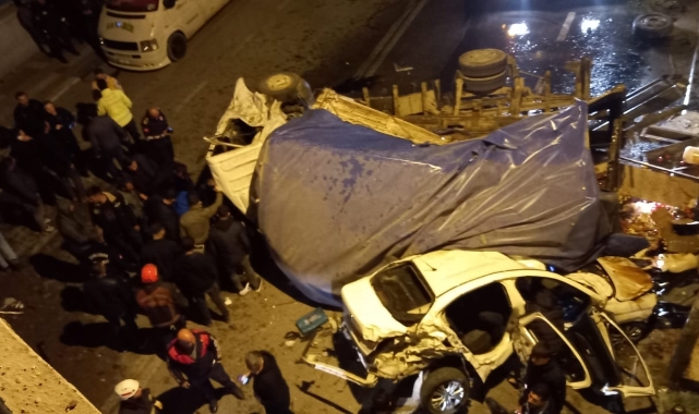Freni boşalan kamyon faciaya sebep oldu