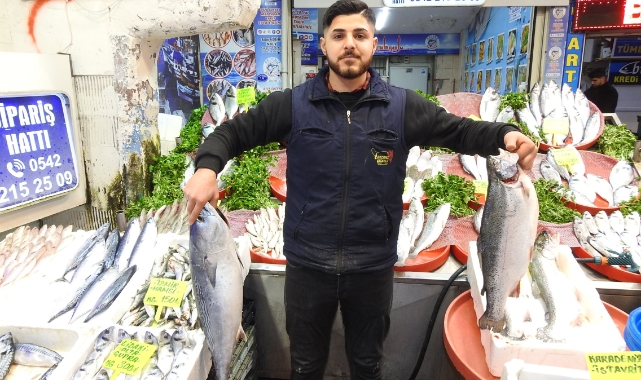Gaziantep'te tezgahlar Ramazan öncesi balık çeşitleriyle şenlendi