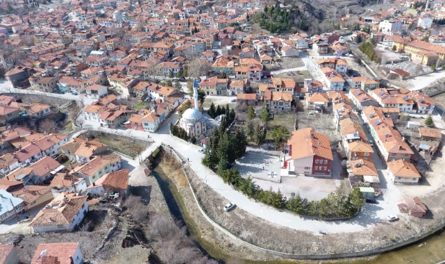 Gediz’de köy nüfusu eriyor