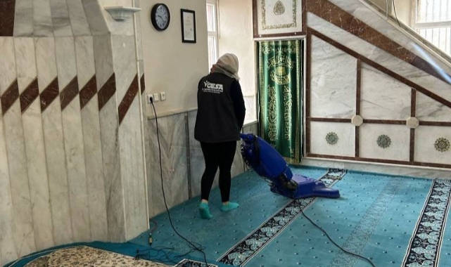 Germencik'te camilerde temizlik çalışması gerçekleştirildi