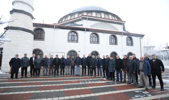 İnegöl'de 'Bereket Sofrası' Emir Sultan Camiinde kuruldu