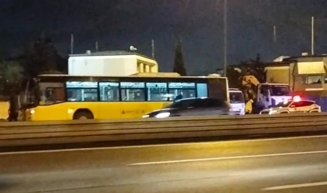 İstanbul 15 Temmuz Şehitler Köprüsü'nde otobüs arızası