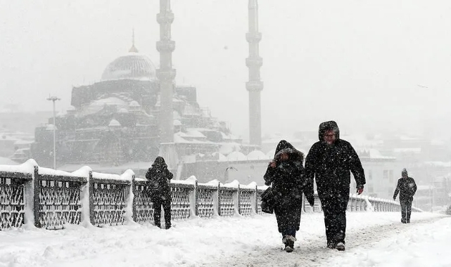 İstanbul'da eğitime kar engeli!