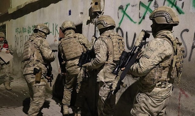 İstanbul merkezli 6 ilde PKK/KCK operasyonu: 14 gözaltı