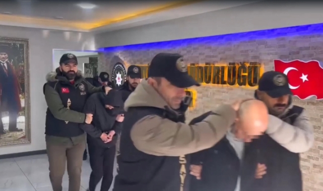İzmir'de fuhuş operasyonu: 7 tutuklama