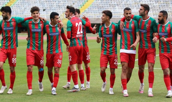 Karşıyaka'da kriz futbolu da vurdu