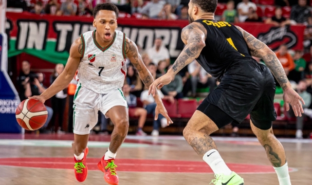 Karşıyaka’dan ayrılan Russell Tayvan yolcusu
