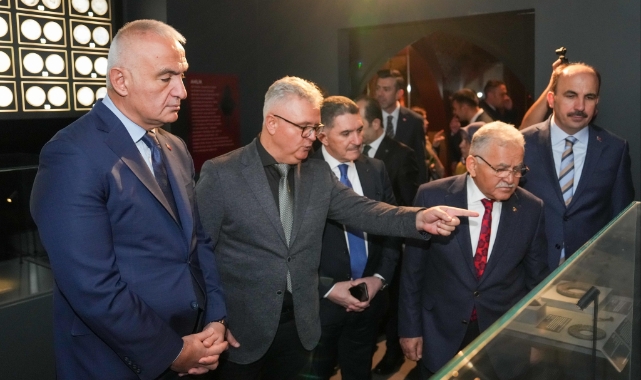 Kayseri Büyükşehir'den Anadolu Selçukluları Sergisi'ne 27 eser ile destek