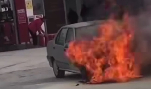 Kayseri'de seyir halindeki otomobil yandı