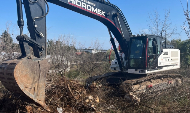 Kemer'de imar yolları açılmaya devam ediyor