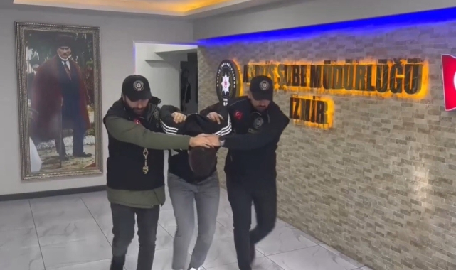Kendisine borcu olan arkadaşını bıçaklayarak öldürdü