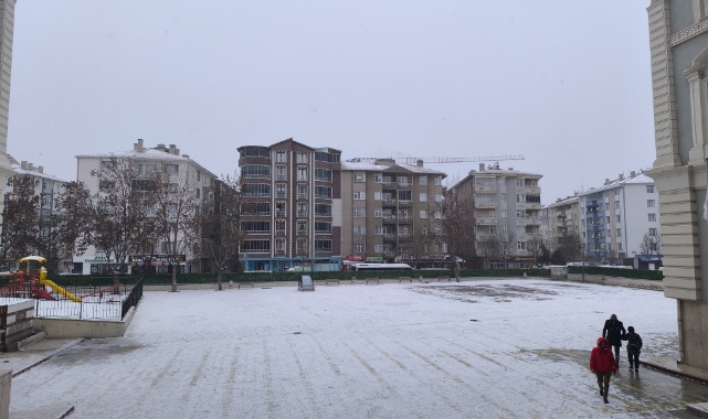 Kırşehir'de eğitime kar engeli