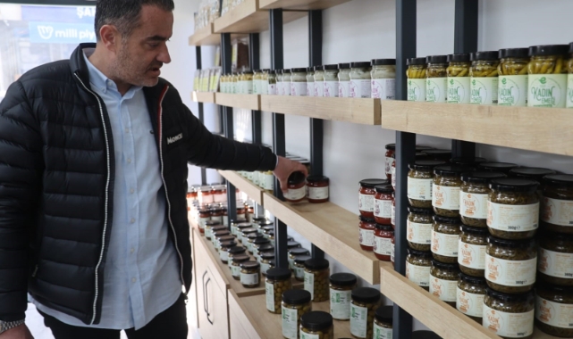 Koçarlı Market açılış için gün sayıyor