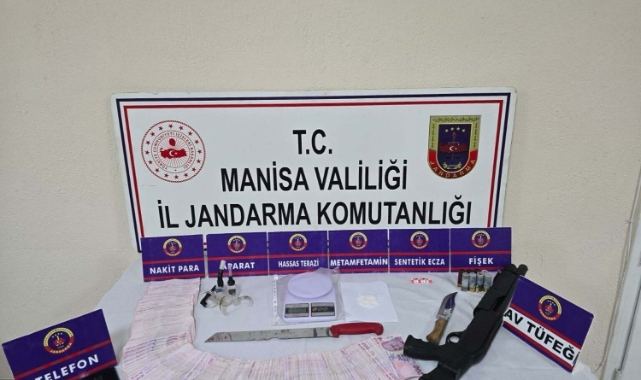 Manisa'da uyuşturucu ve silah operasyonu: 5 gözaltı