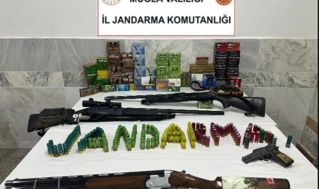 Menteşe'de ruhsatsız silah operasyonu