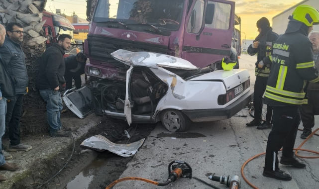 Mersin'de kamyonla çarpışan otomobilin sürücüsü öldü!
