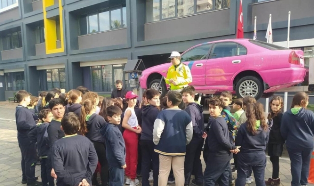 Mersin'de öğrencilere trafik güvenliği eğitimi verildi