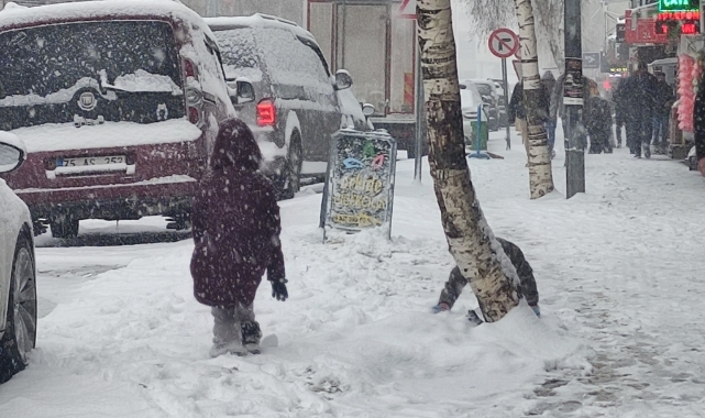 Mihalıççık'ta kar nedeniyle eğitime 1 gün ara verildi